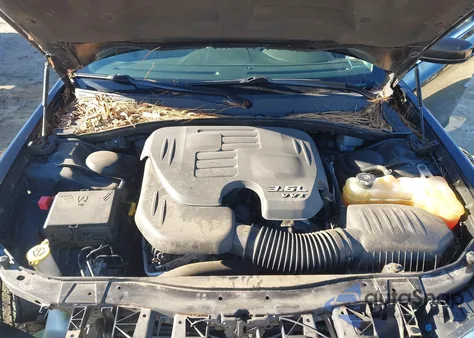 2013 Chrysler 300 Motown z USA, uszkodzony, nr VIN 2C3CCARG2DH528106